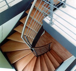 Металлическая лестница на тетивах N 4000, Ремштедт