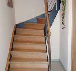 Металлическая лестница на тетивах N 4000, Лойбнитц
