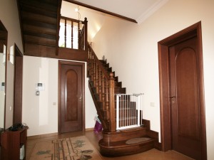 Лестницы в частном доме 