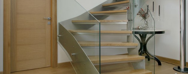 Классическая металлическая лестница 3